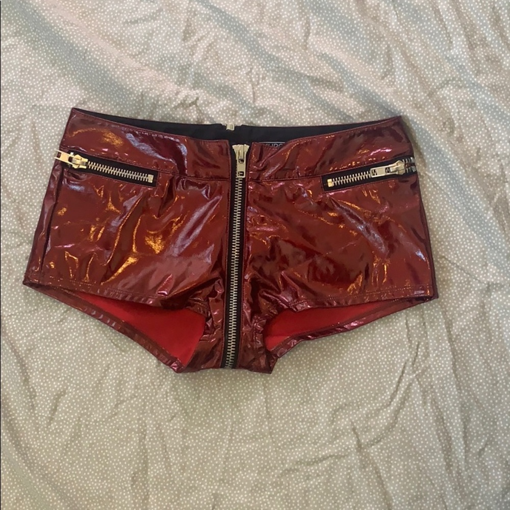 24 hr vinyl booty shorts